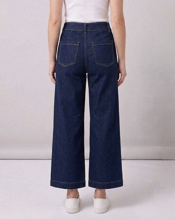 Women's Cropped Jeans With Deco-Stitch
